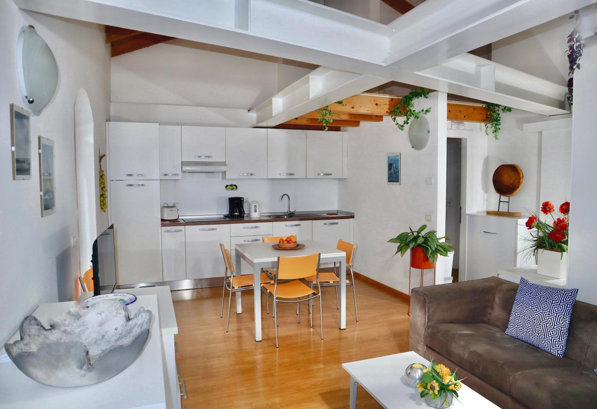 Windshouse Apartments Torbole Sul Garda Esterno foto